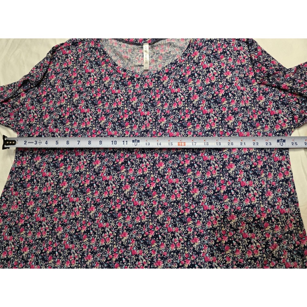 Dear Scarlett Floral Knit Top XL Navy Pink Ditsy 3/4 Sleeve Blouse NWOT - Picture 3 of 5